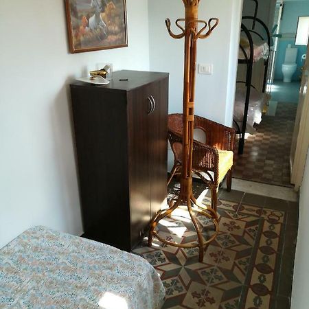Enrico Gli Amici Del Mare Apartment Catania Bagian luar foto